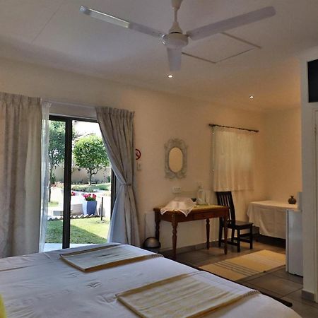 Guest House Mamma Mia Νέλσπρουιτ Εξωτερικό φωτογραφία